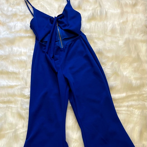 Royal blue jumper with cut out mid section - Picture 2 of 6